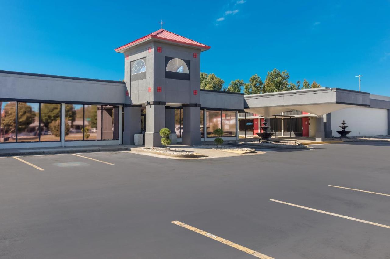 Econo Lodge Кейв Сити Екстериор снимка