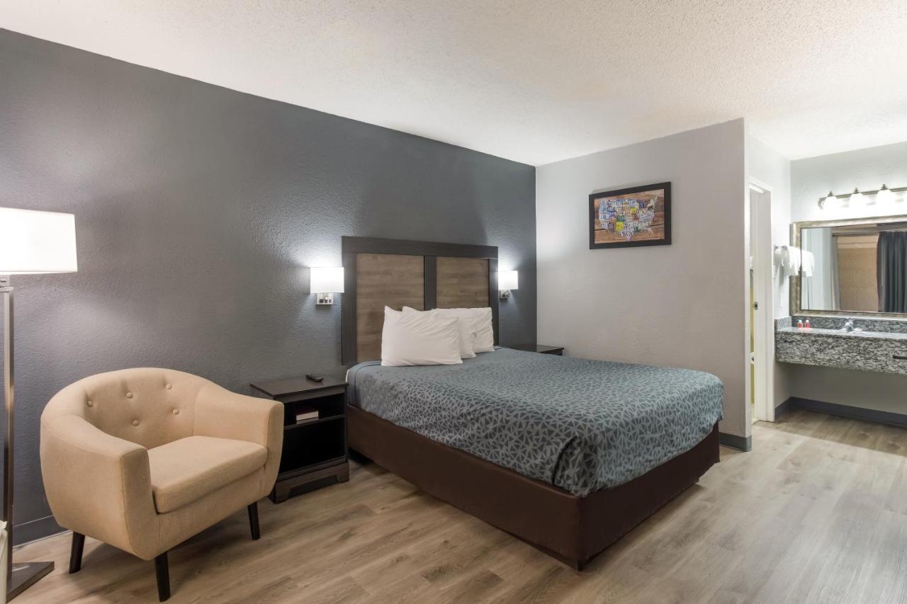 Econo Lodge Кейв Сити Екстериор снимка