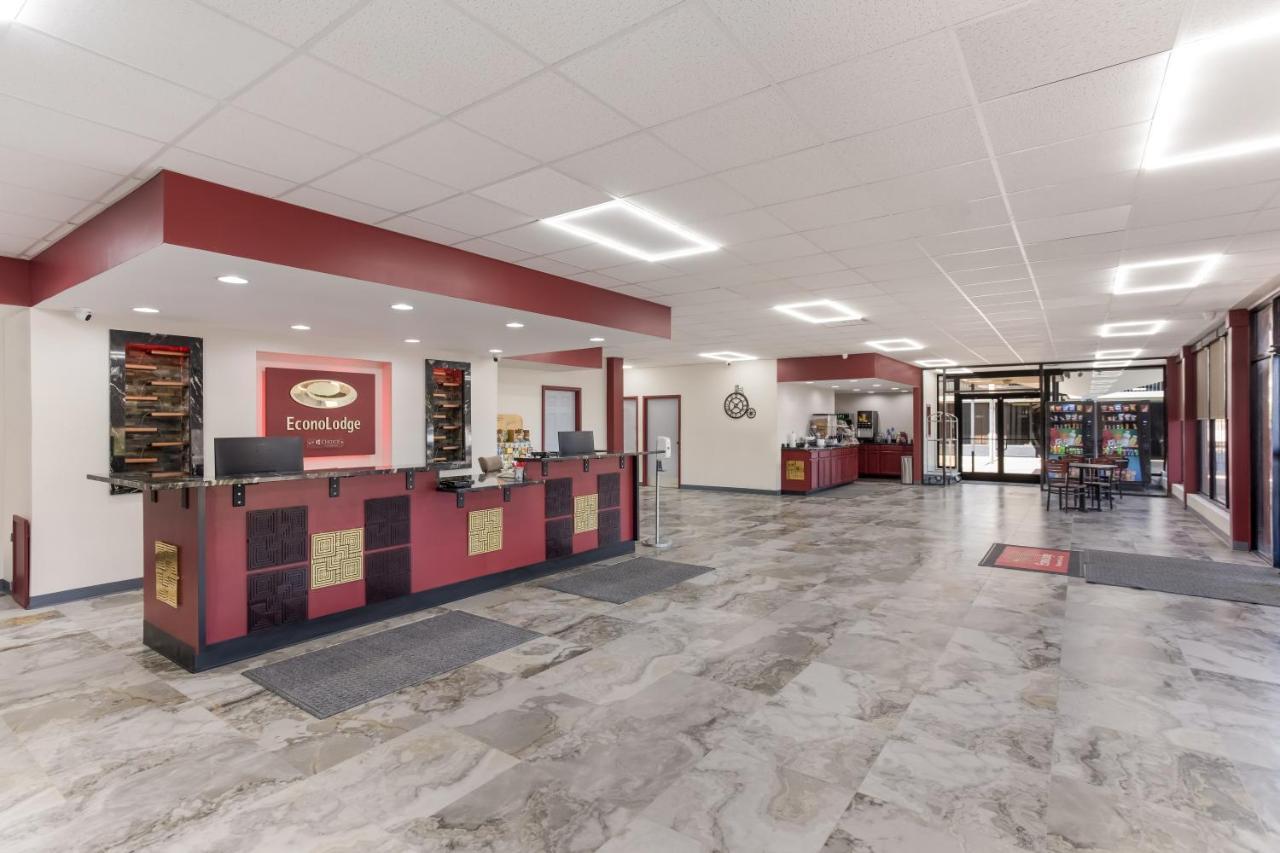 Econo Lodge Кейв Сити Екстериор снимка