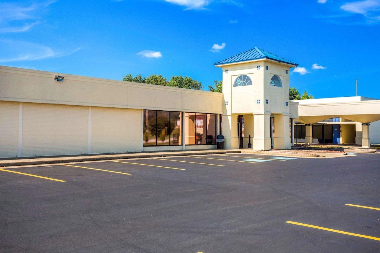 Econo Lodge Кейв Сити Екстериор снимка