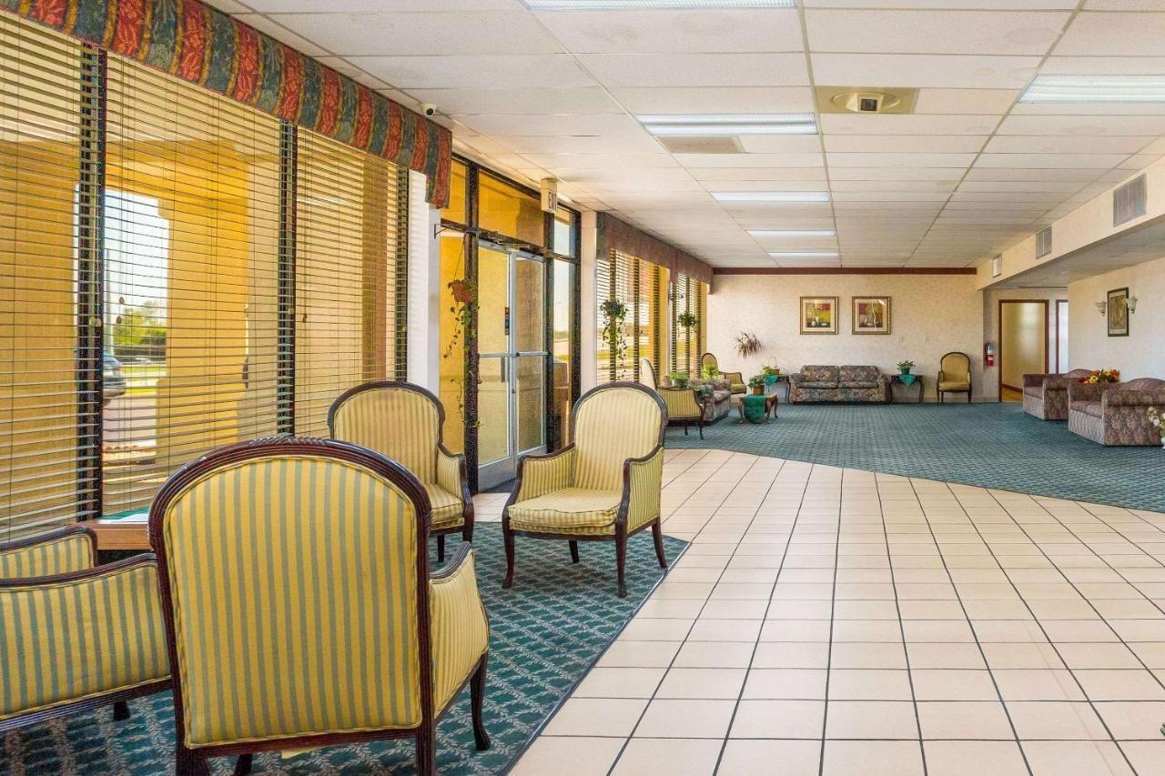 Econo Lodge Кейв Сити Екстериор снимка
