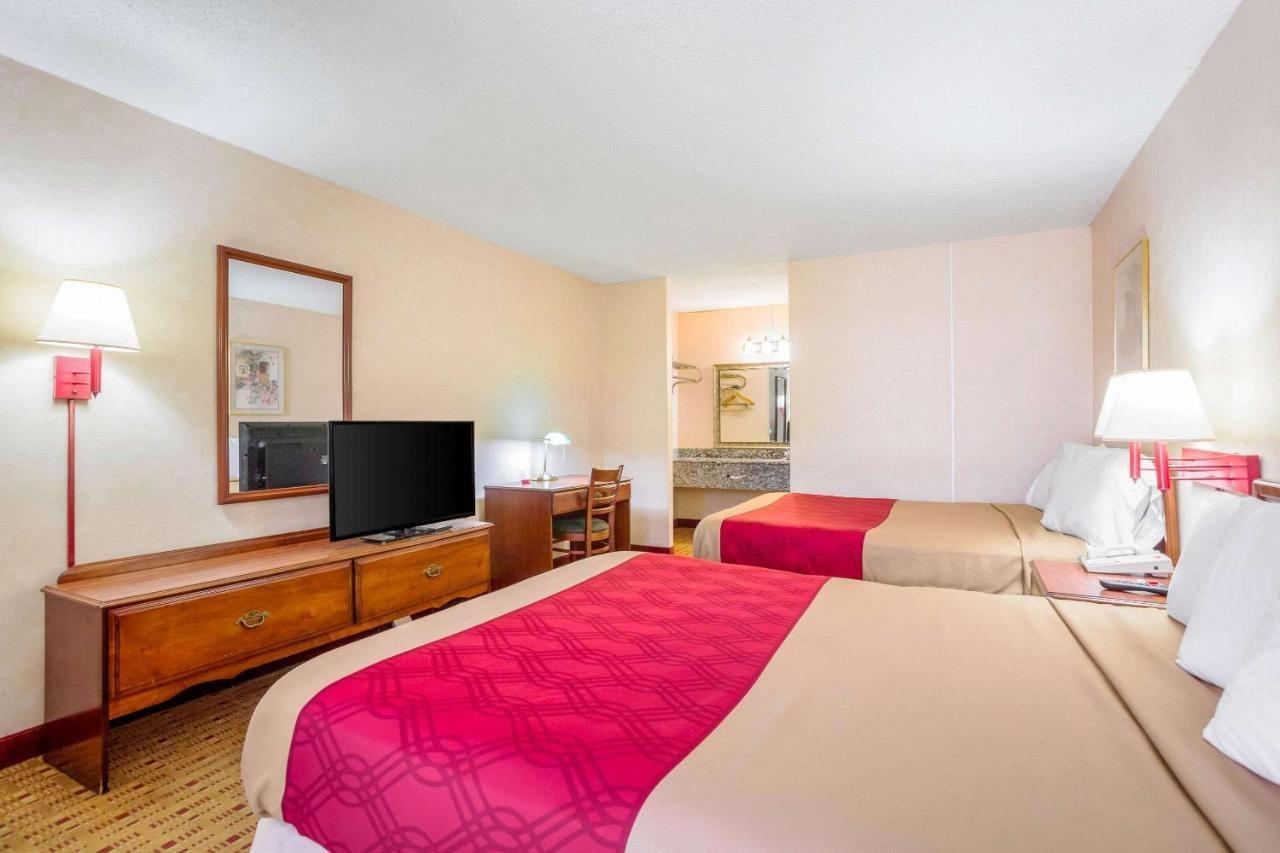 Econo Lodge Кейв Сити Екстериор снимка