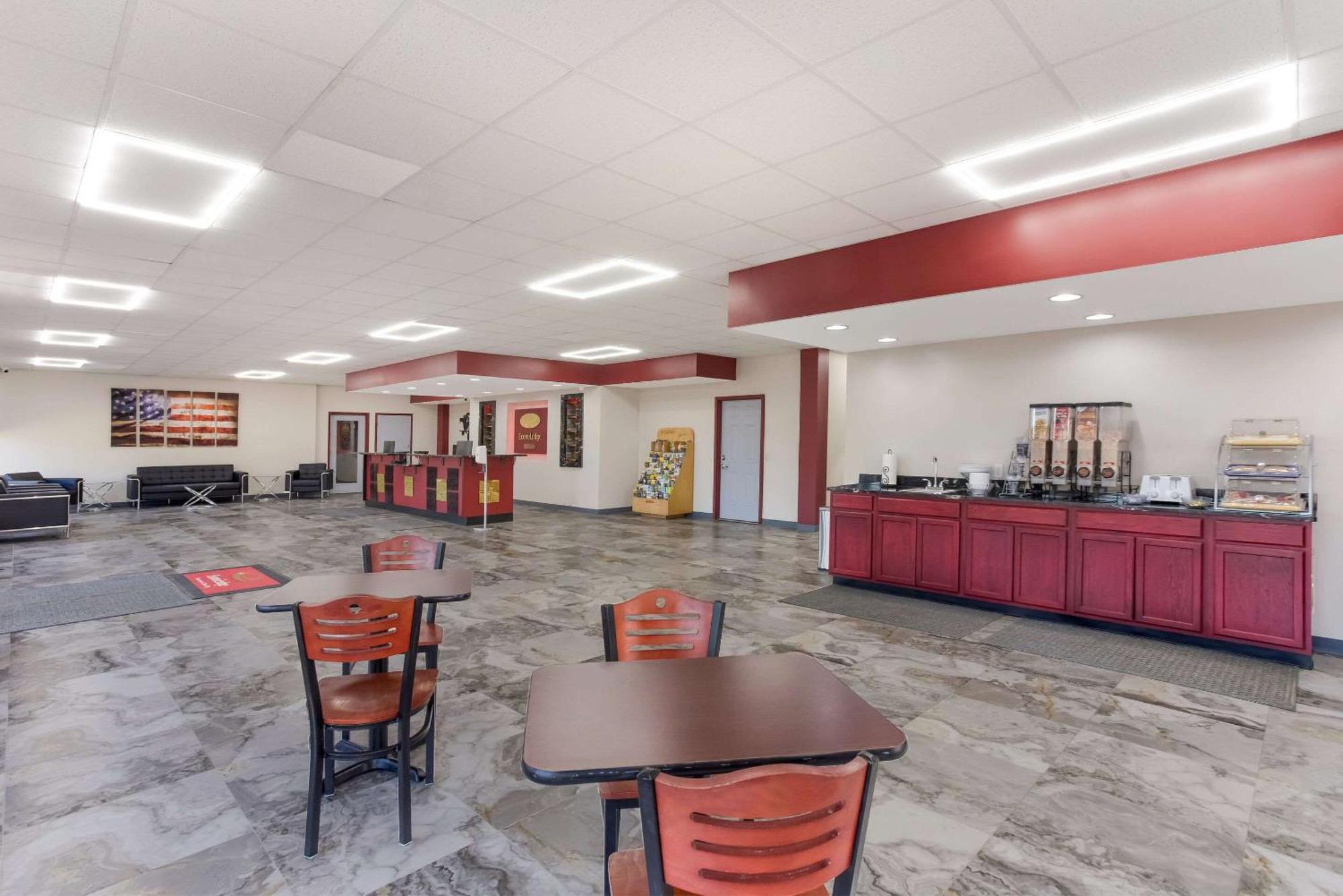 Econo Lodge Кейв Сити Екстериор снимка