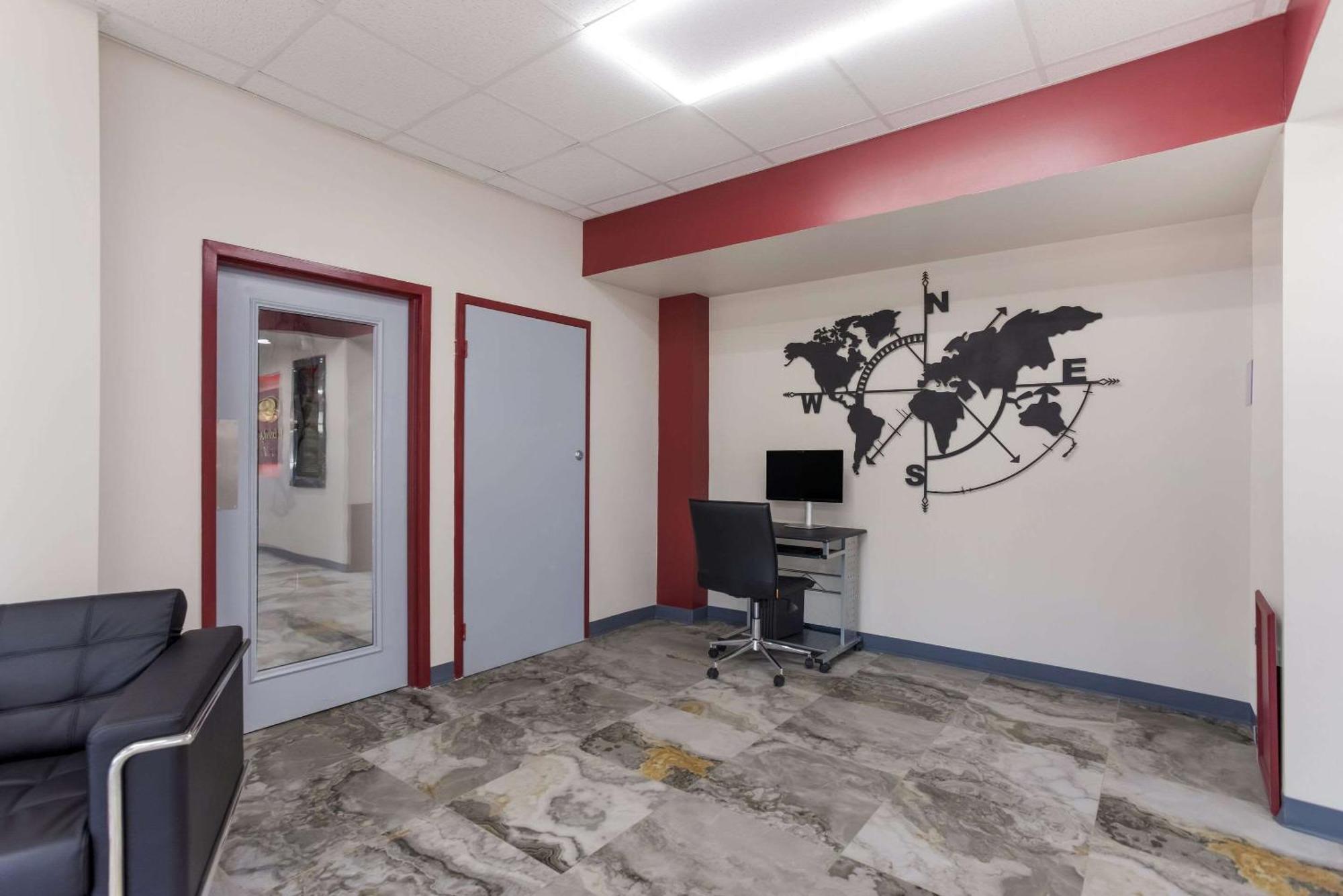 Econo Lodge Кейв Сити Екстериор снимка