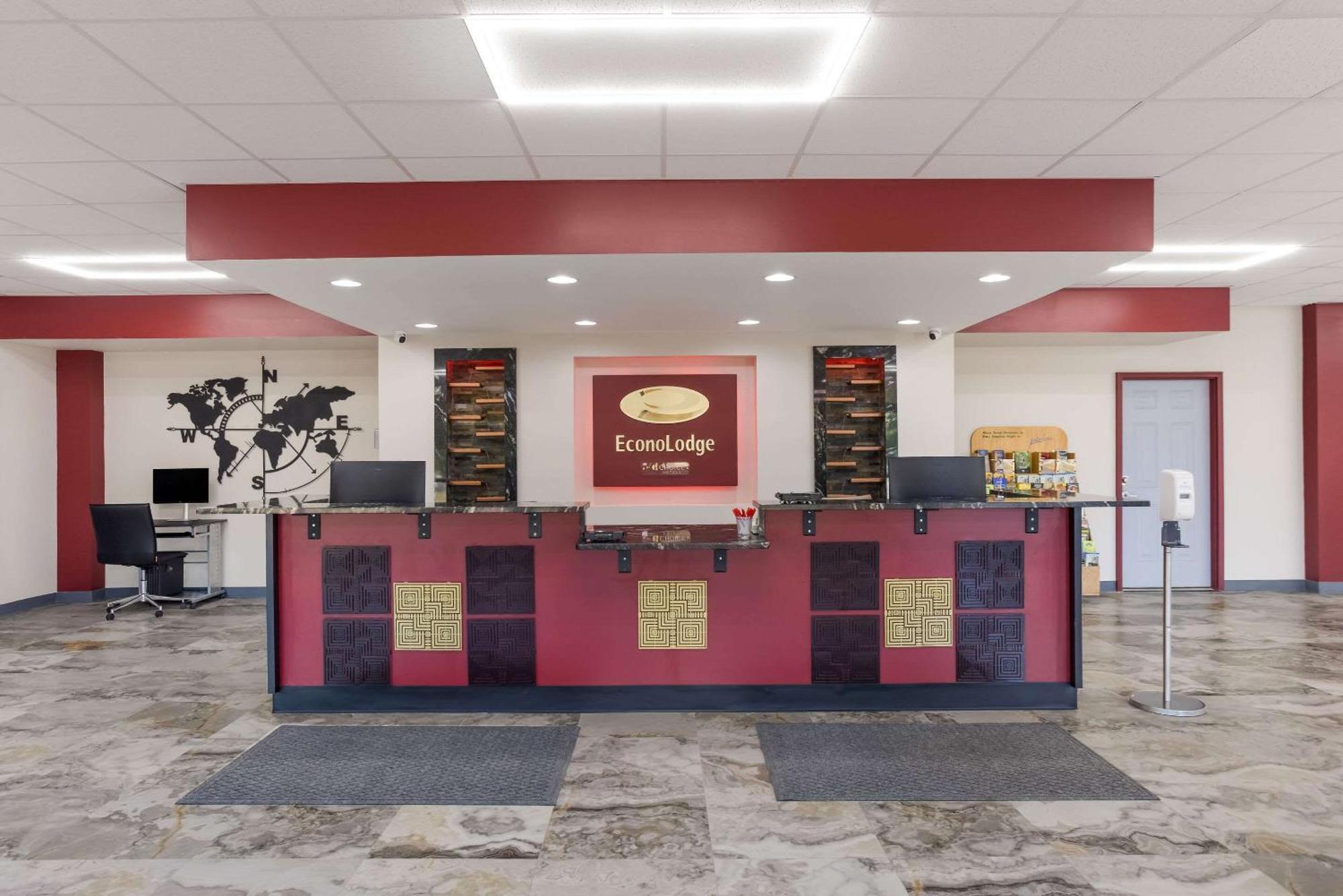 Econo Lodge Кейв Сити Екстериор снимка