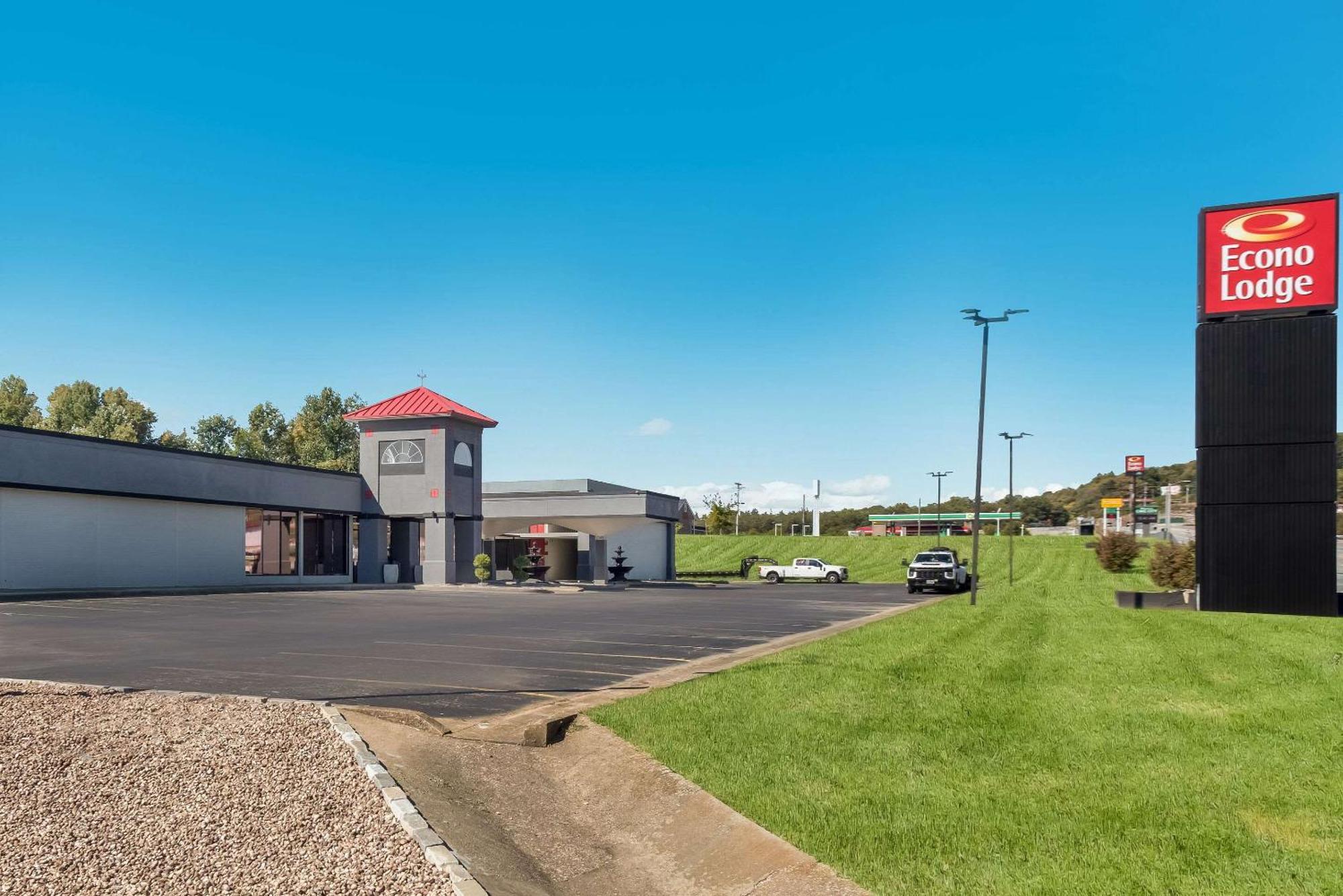 Econo Lodge Кейв Сити Екстериор снимка